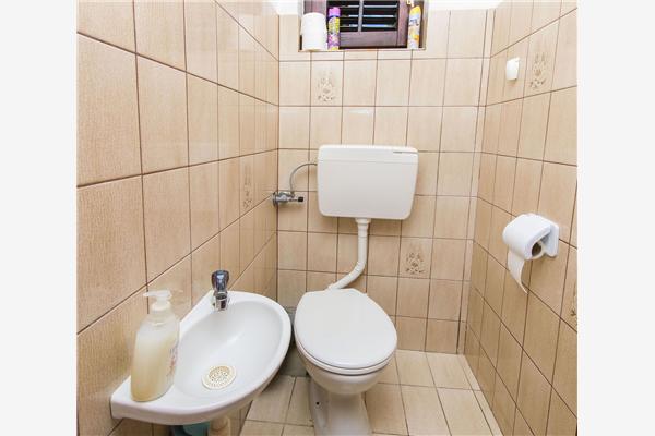 Apartment A1, for 6 persons