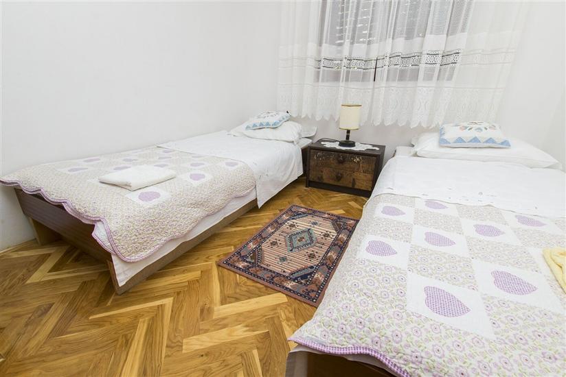 Apartment A1, for 6 persons