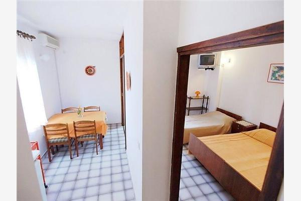 Apartment A5, for 4 persons