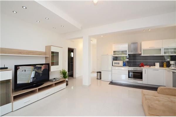 House K1, for 11 persons