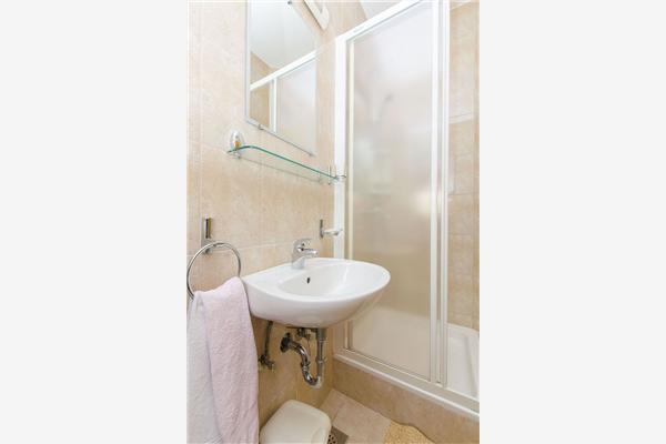 Room S5, for 2 persons