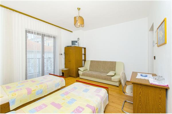 Room S7, for 2 persons