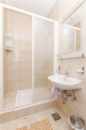 Room S7, for 2 persons