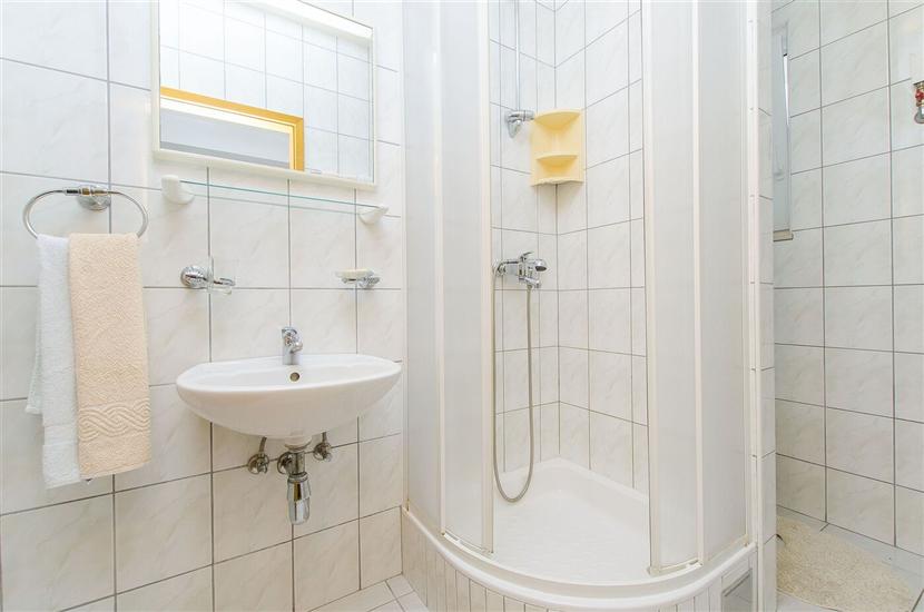 Room S10, for 2 persons