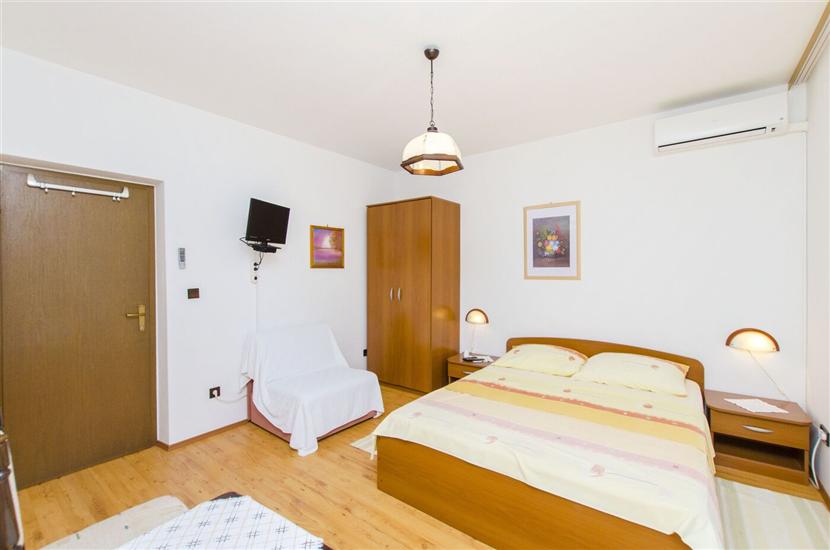Apartment A8, for 2 persons