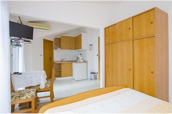 Apartment A12, for 2 persons