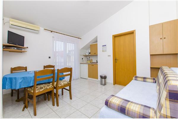 Apartment A14, for 3 persons