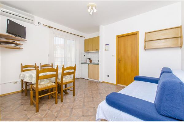 Apartment A11, for 3 persons