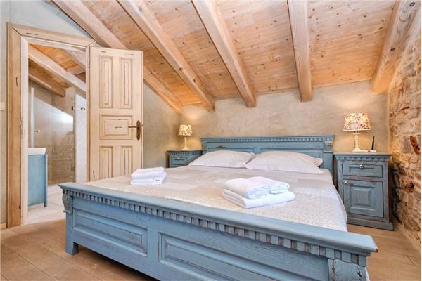 House K1, for 10 persons