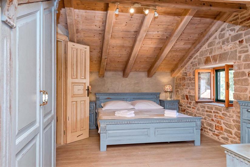 House K1, for 10 persons