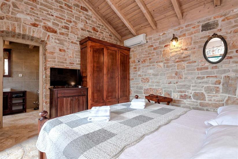 House K1, for 10 persons