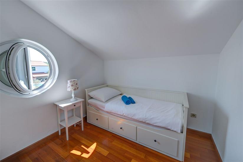 Apartment A4, for 4 persons