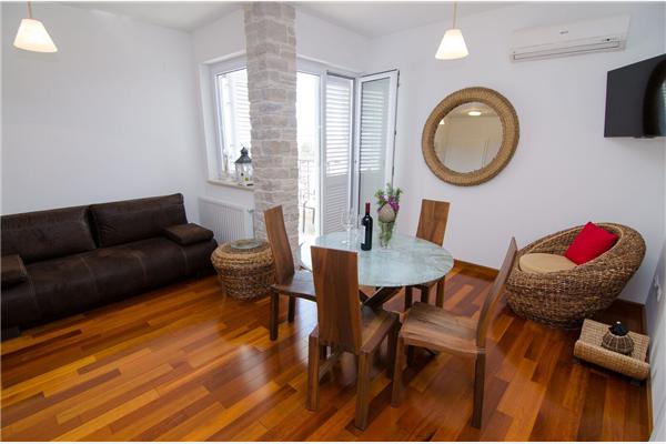 Apartment A7, for 4 persons