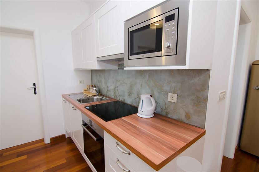 Apartment A7, for 4 persons