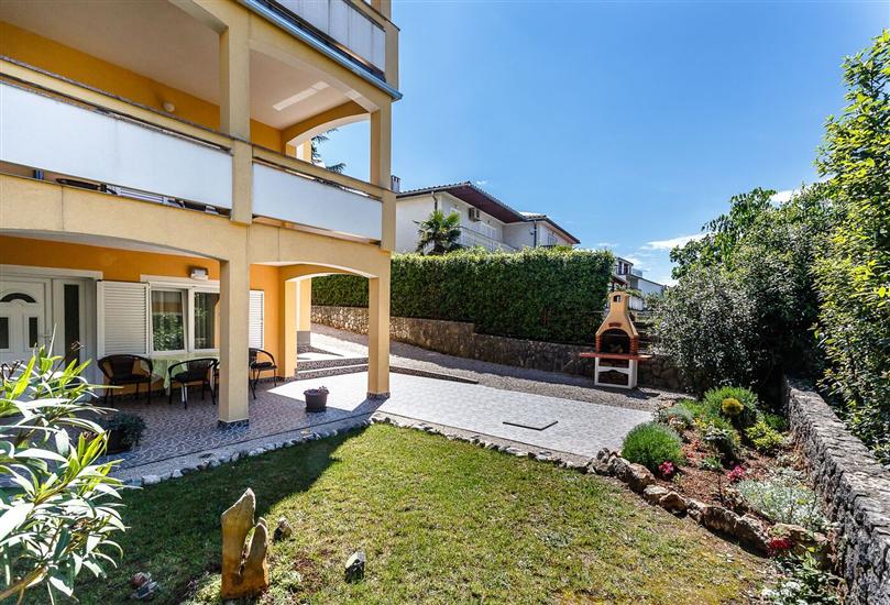 Apartments and Rooms Gordana