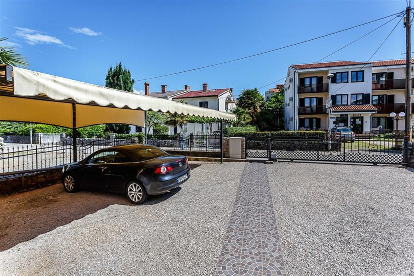 Apartments and Rooms Gordana