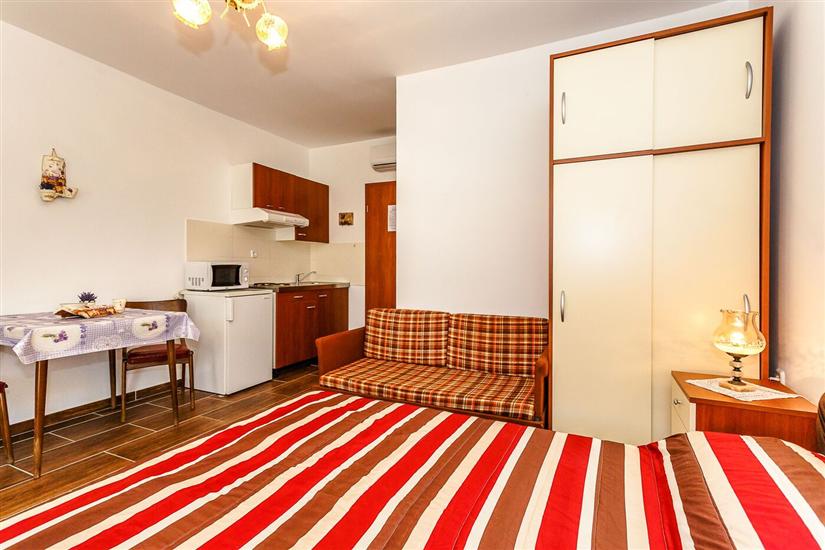Apartment A1, for 3 persons