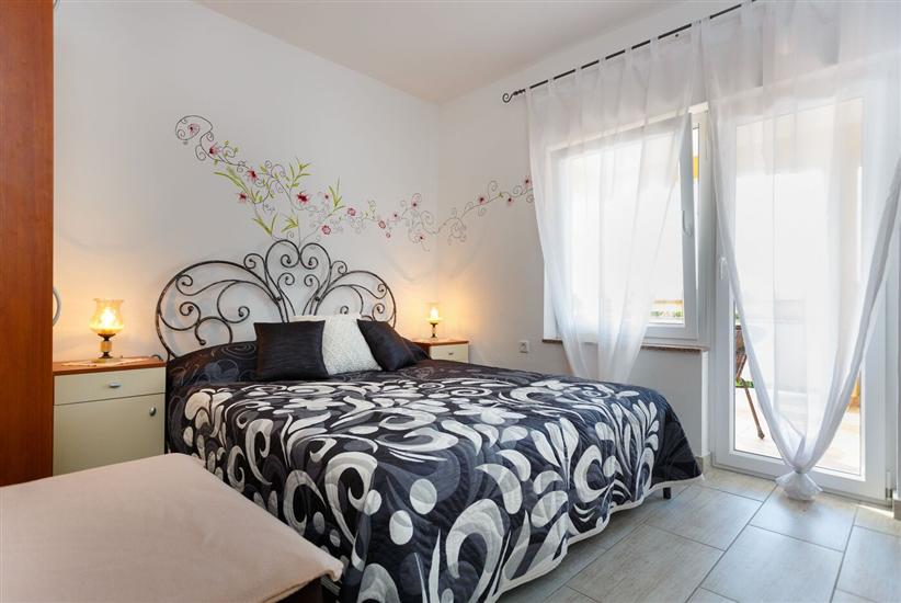 Apartment A4, for 3 persons