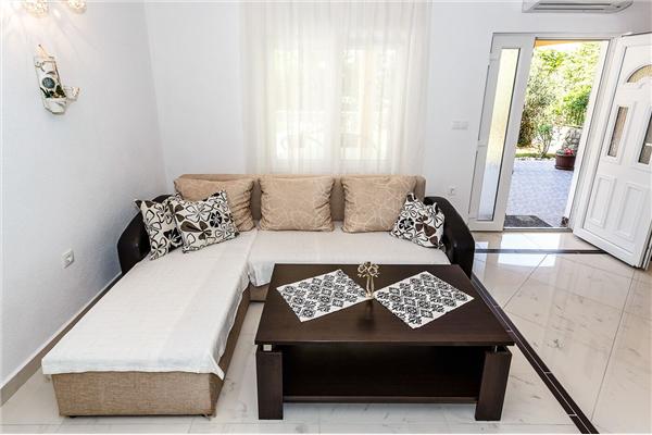 Apartment A7, for 6 persons