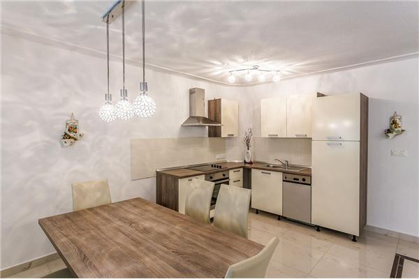 Apartment A7, for 6 persons