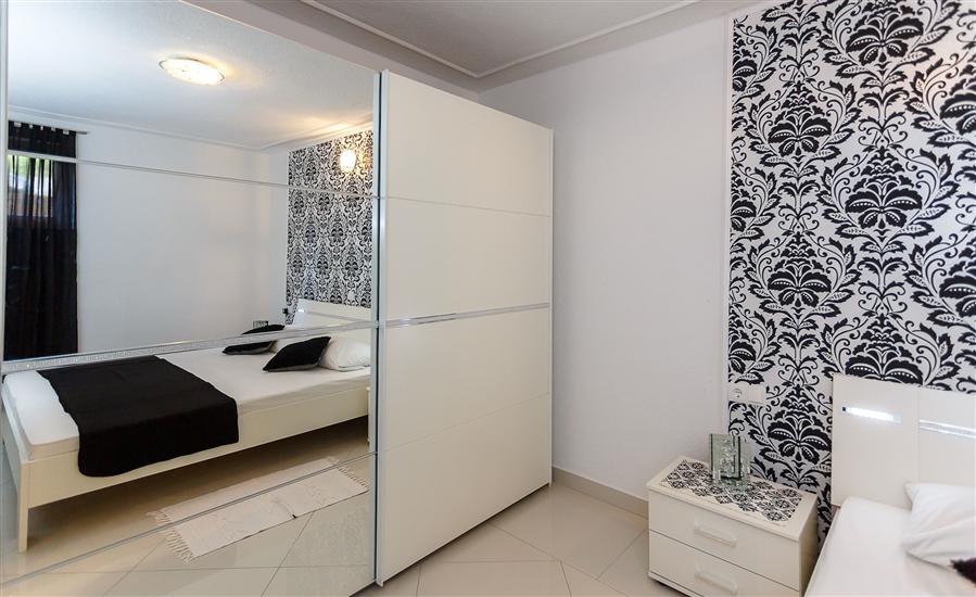 Apartment A7, for 6 persons