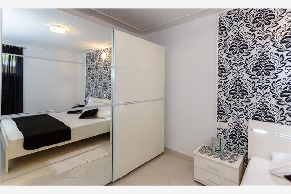 Apartment A7, for 6 persons