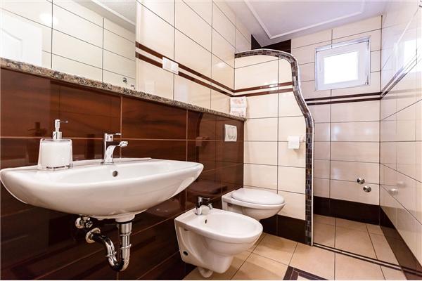 Apartment A7, for 6 persons