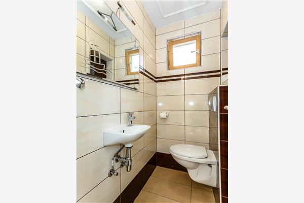 Apartment A7, for 6 persons