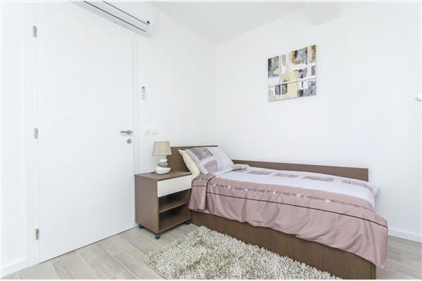 Apartment A1, for 8 persons