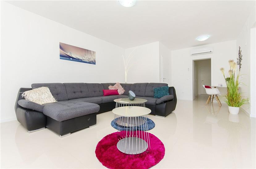 Apartment A1, for 8 persons