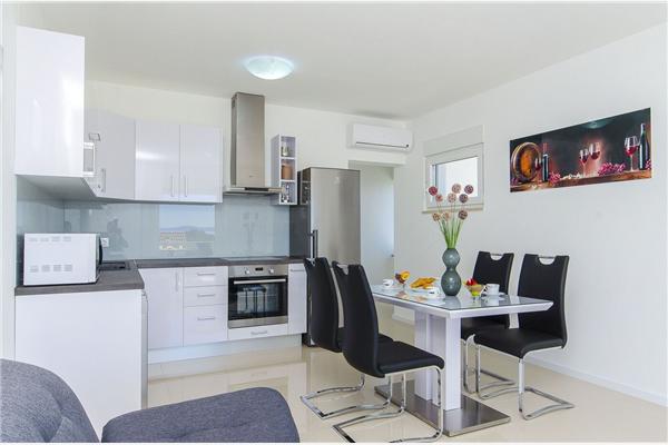 Apartment A3, for 6 persons