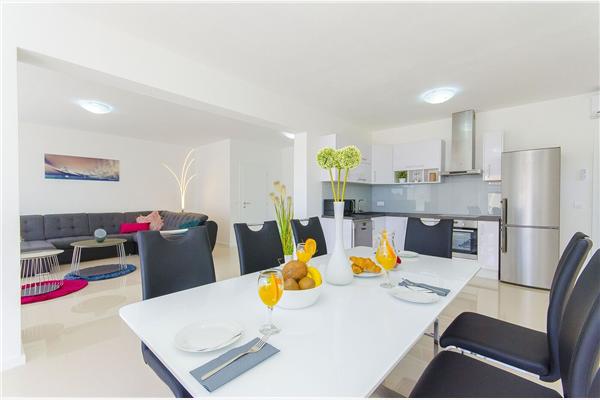 Apartment A1, for 8 persons