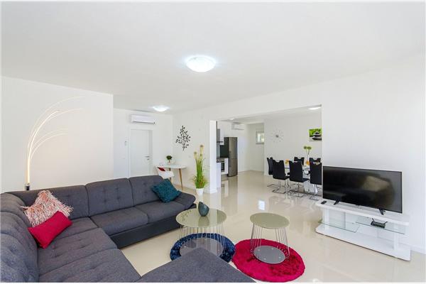 Apartment A1, for 8 persons