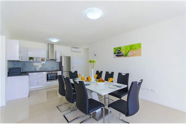 Apartment A1, for 8 persons