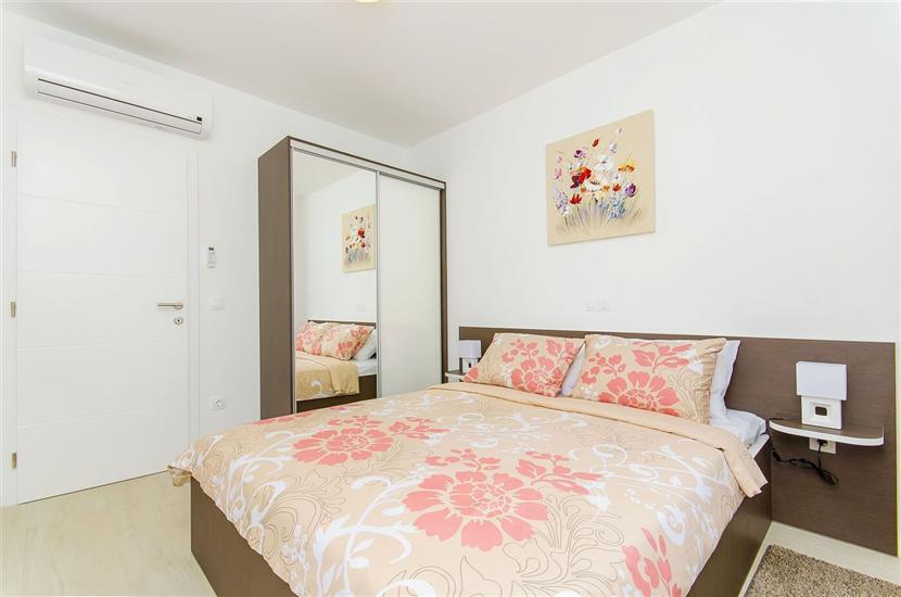 Apartment A2, for 5 persons