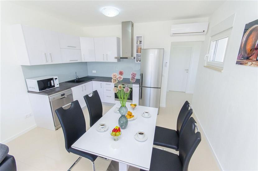 Apartment A3, for 6 persons