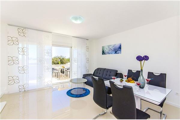 Apartment A2, for 5 persons