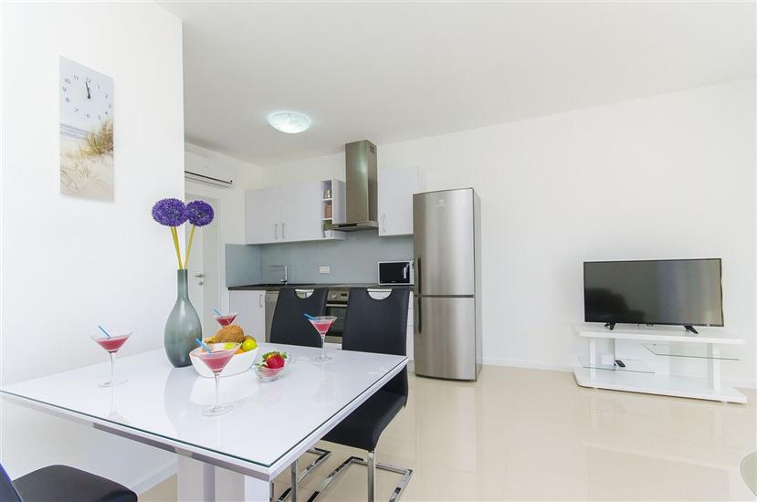 Apartment A2, for 5 persons