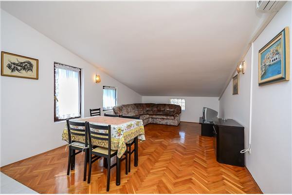 Apartment A3, for 5 persons