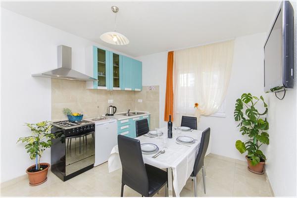 Apartment A2, for 3 persons