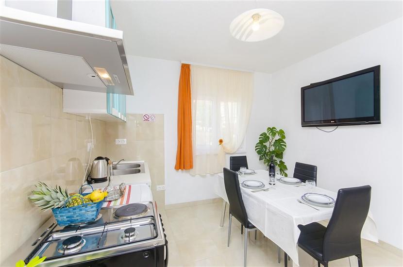 Apartment A2, for 3 persons