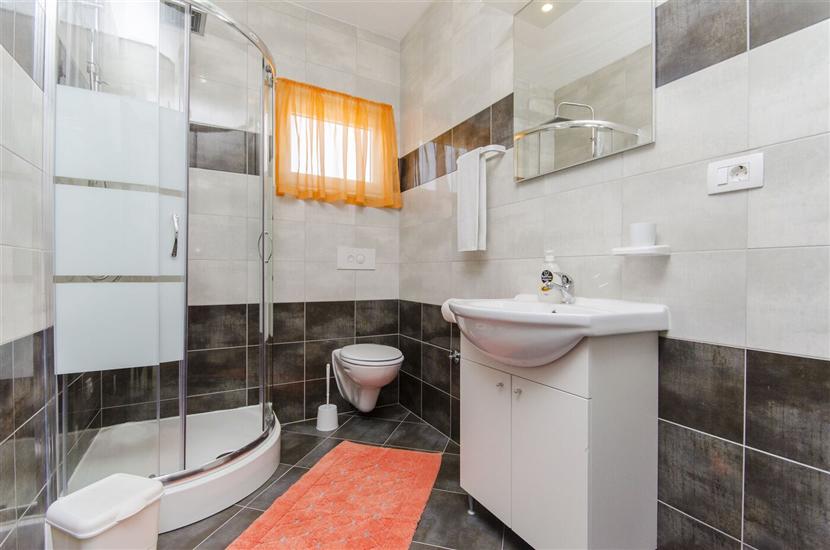 Apartment A2, for 3 persons