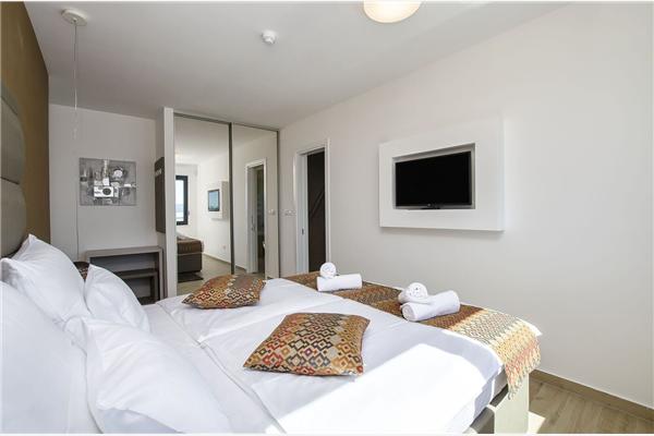 House K1, for 8 persons