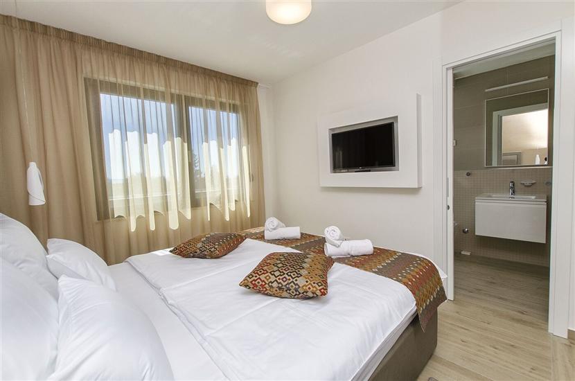 House K1, for 8 persons