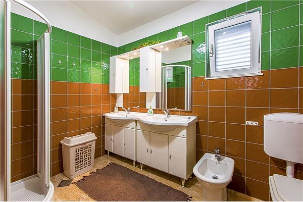 House K1, for 8 persons