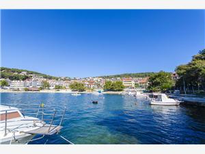 Ferienwohnung Baturina Trogir, Größe 100,00 m2, Luftlinie bis zum Meer 20 m