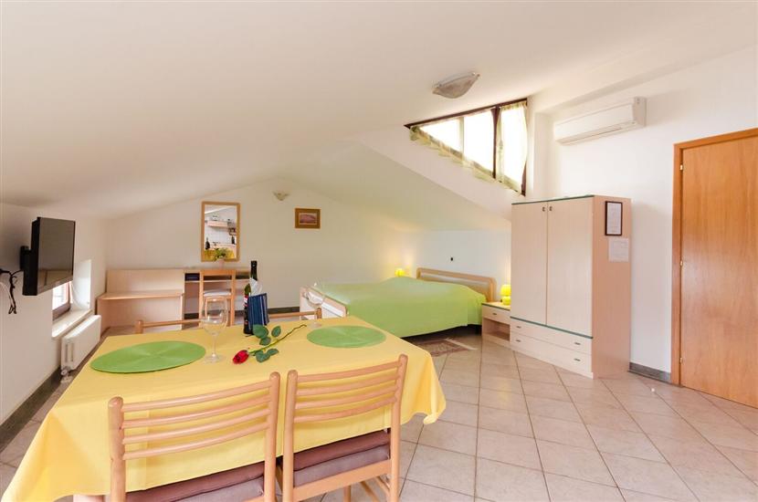 Apartment A1, for 3 persons