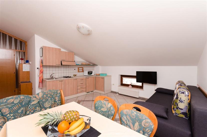 Apartment A2, for 6 persons
