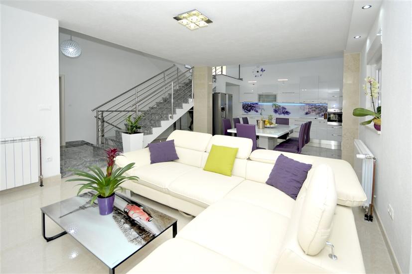 House K1, for 8 persons