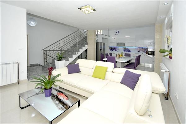 House K1, for 8 persons